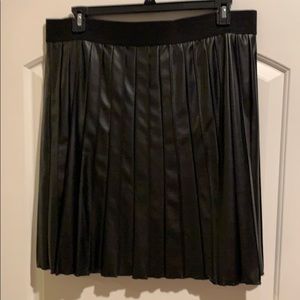 Alfani pleated faux leather skirt. Size 18